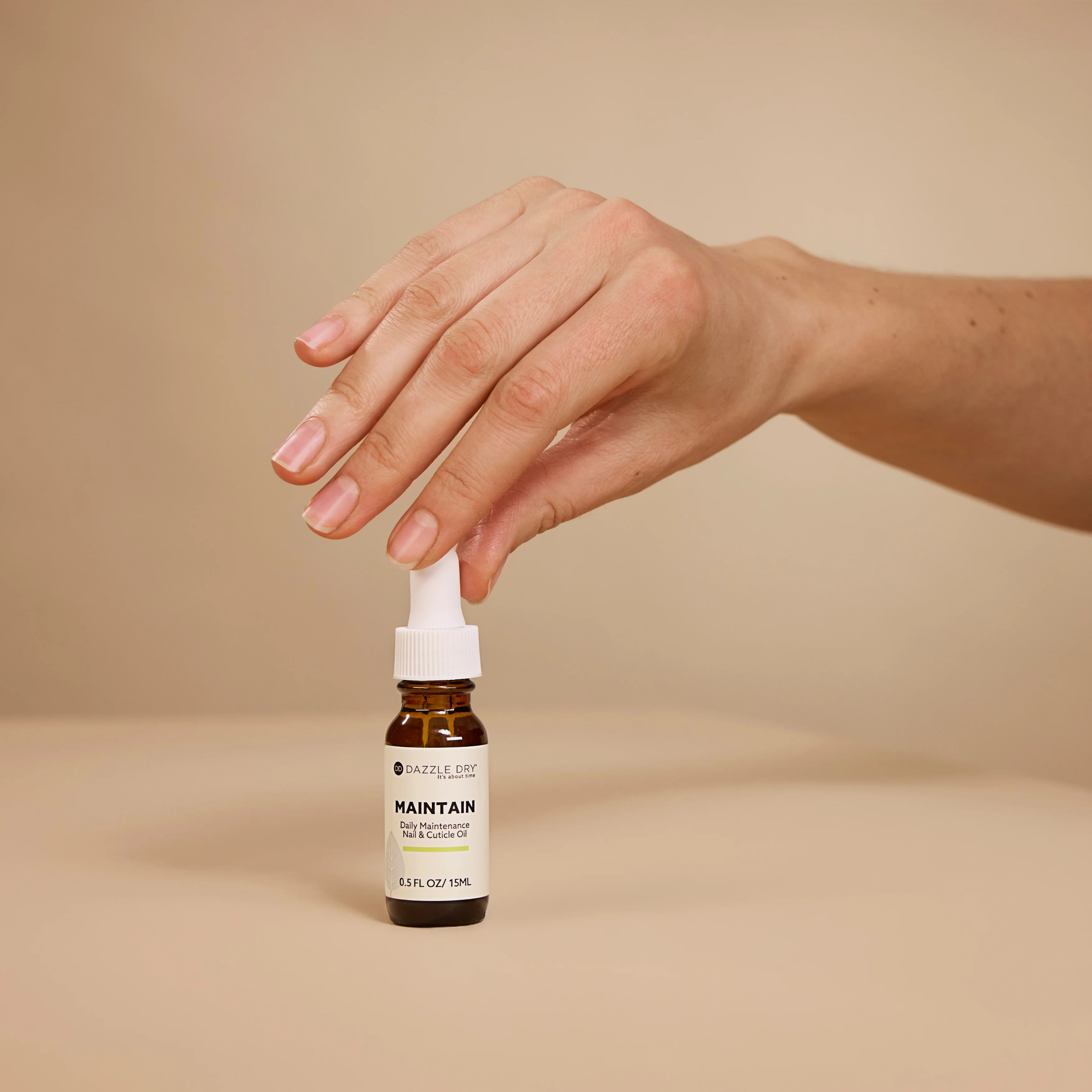 MAINTAIN Daily Maintenance Nail & Cuticle Oil - Image 4